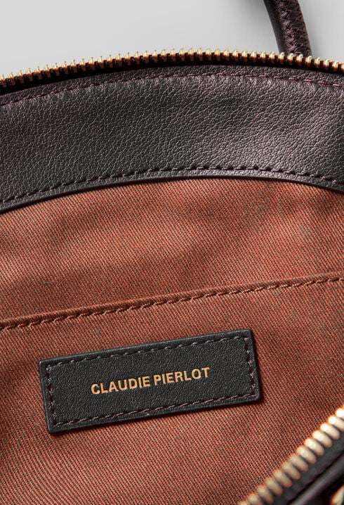 Smooth leather bag with gold rings