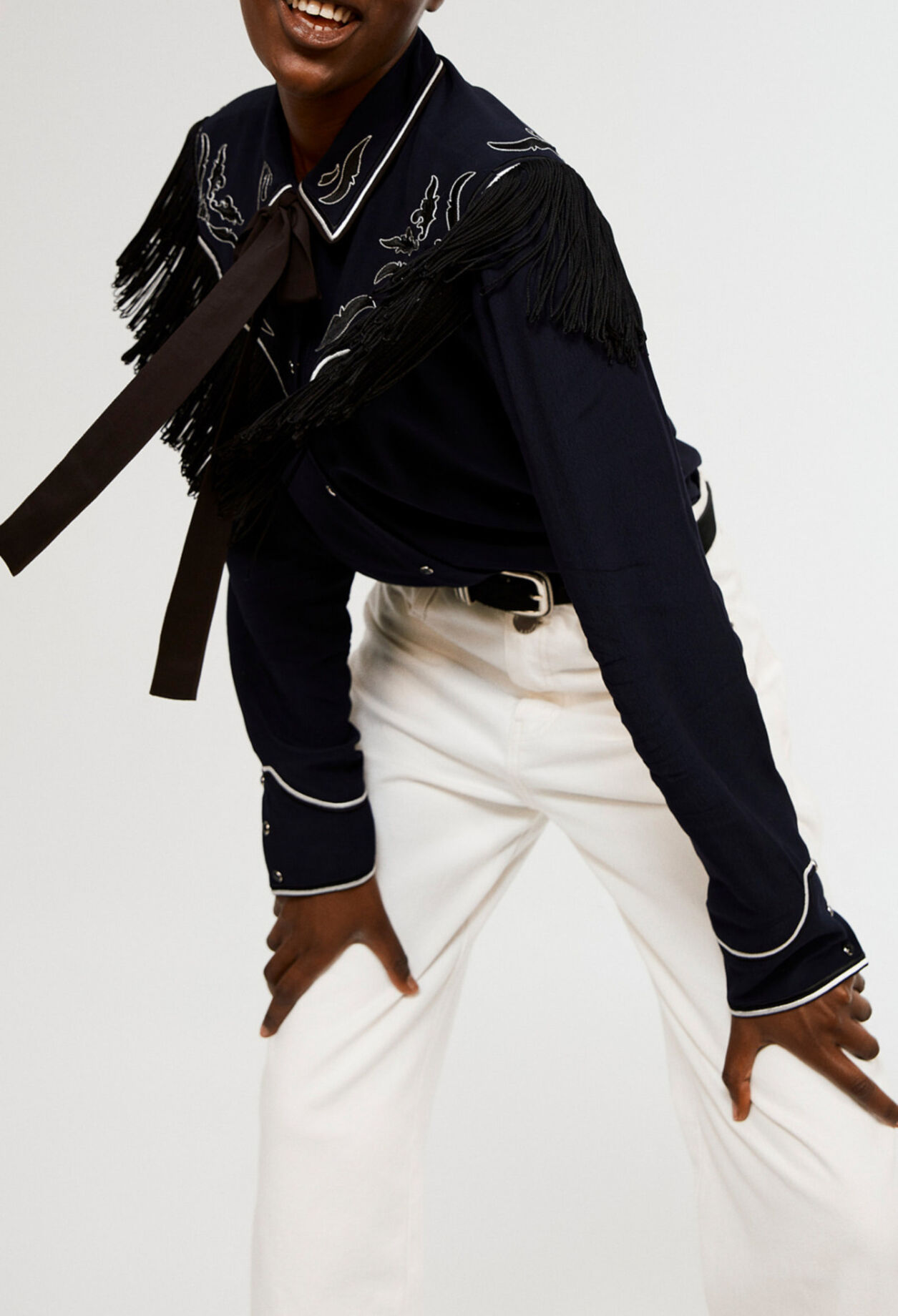 Long-sleeved top with classic collar