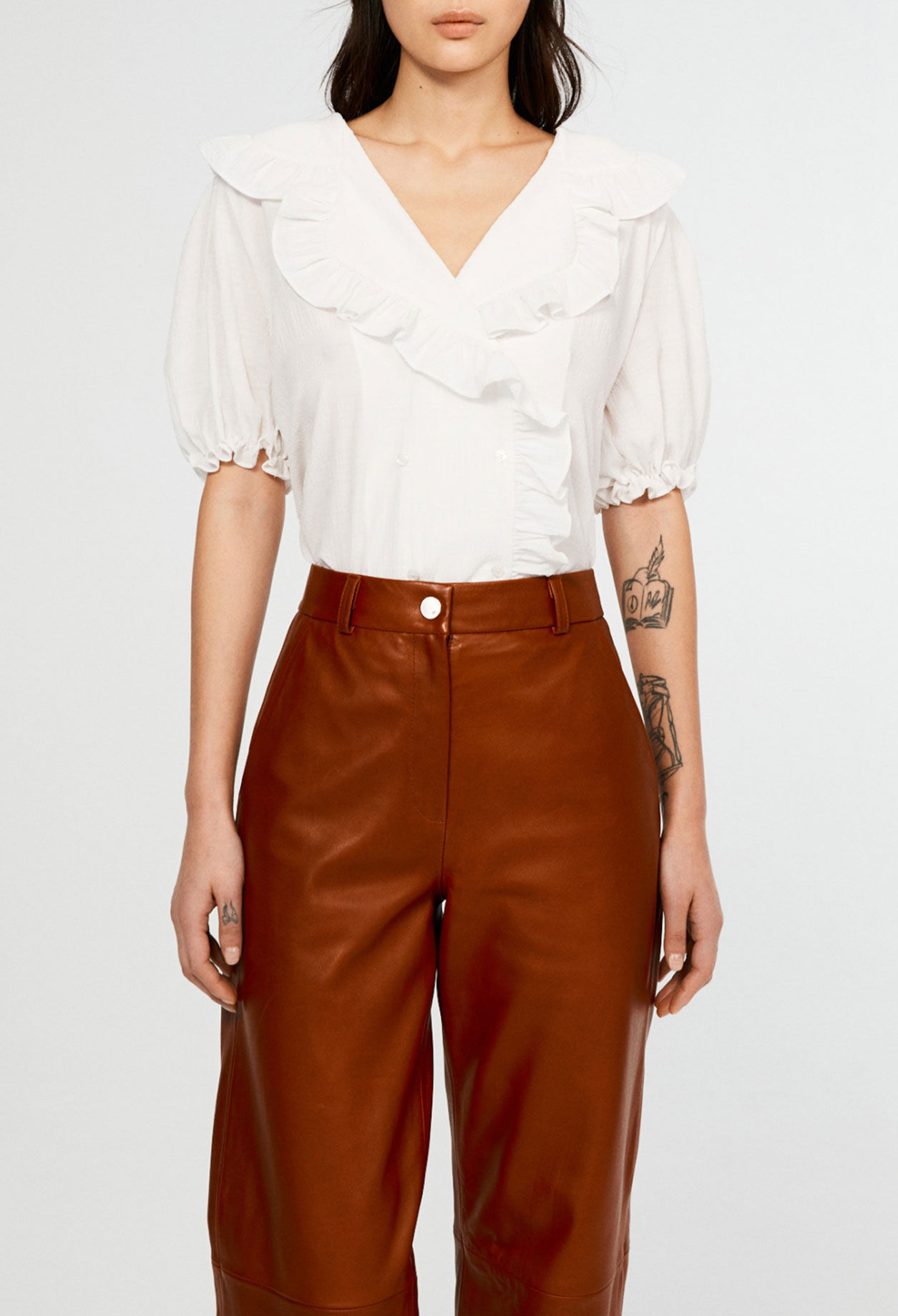 Blouse with lapel collar Blouse with lapel collar