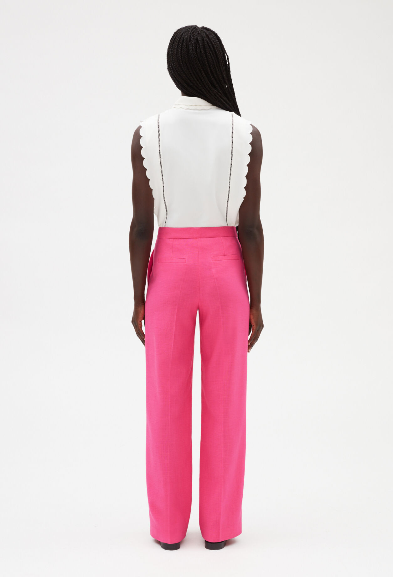Loose pink trousers