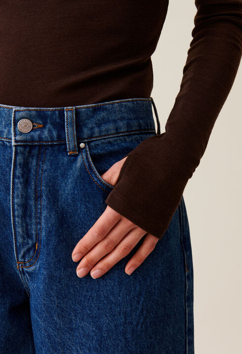 Wool top with long sleeves