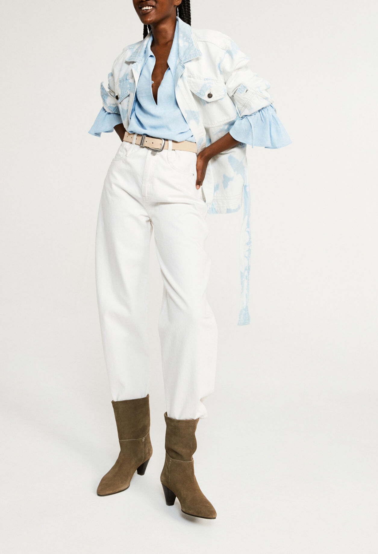 Long-sleeved denim jacket