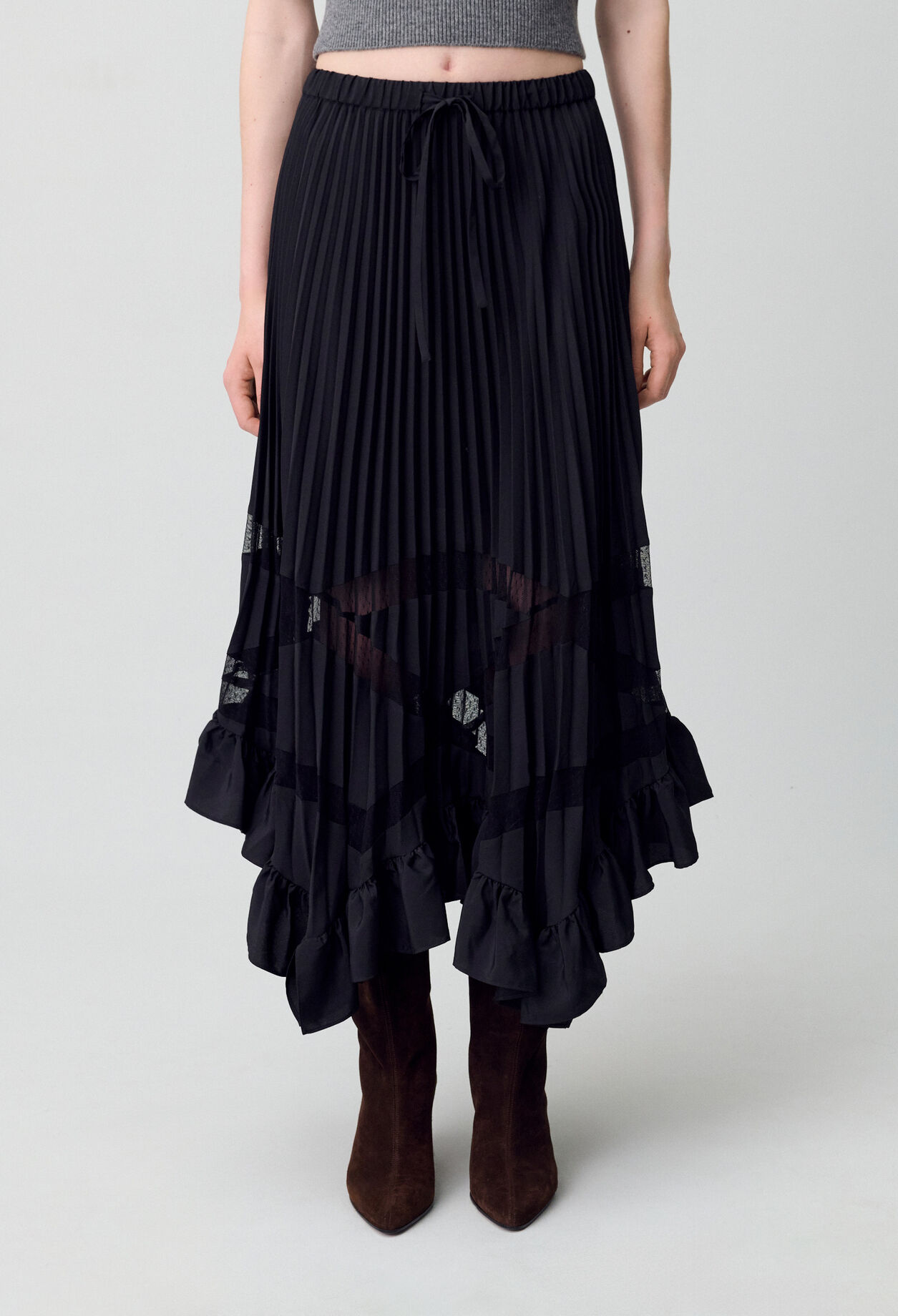 Asymmetrical pleated skirt Asymmetrical pleated skirt