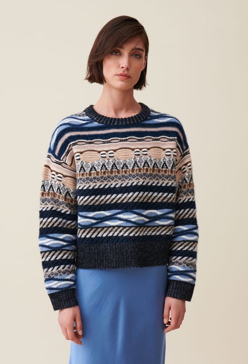 Striped patterned short jumper