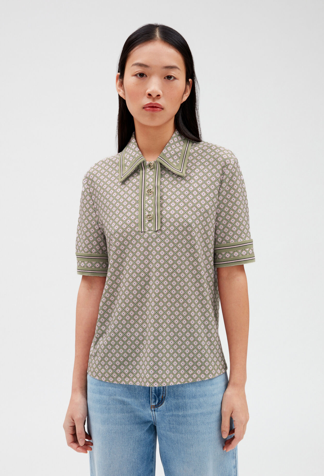 Short-sleeved pink polo shirt