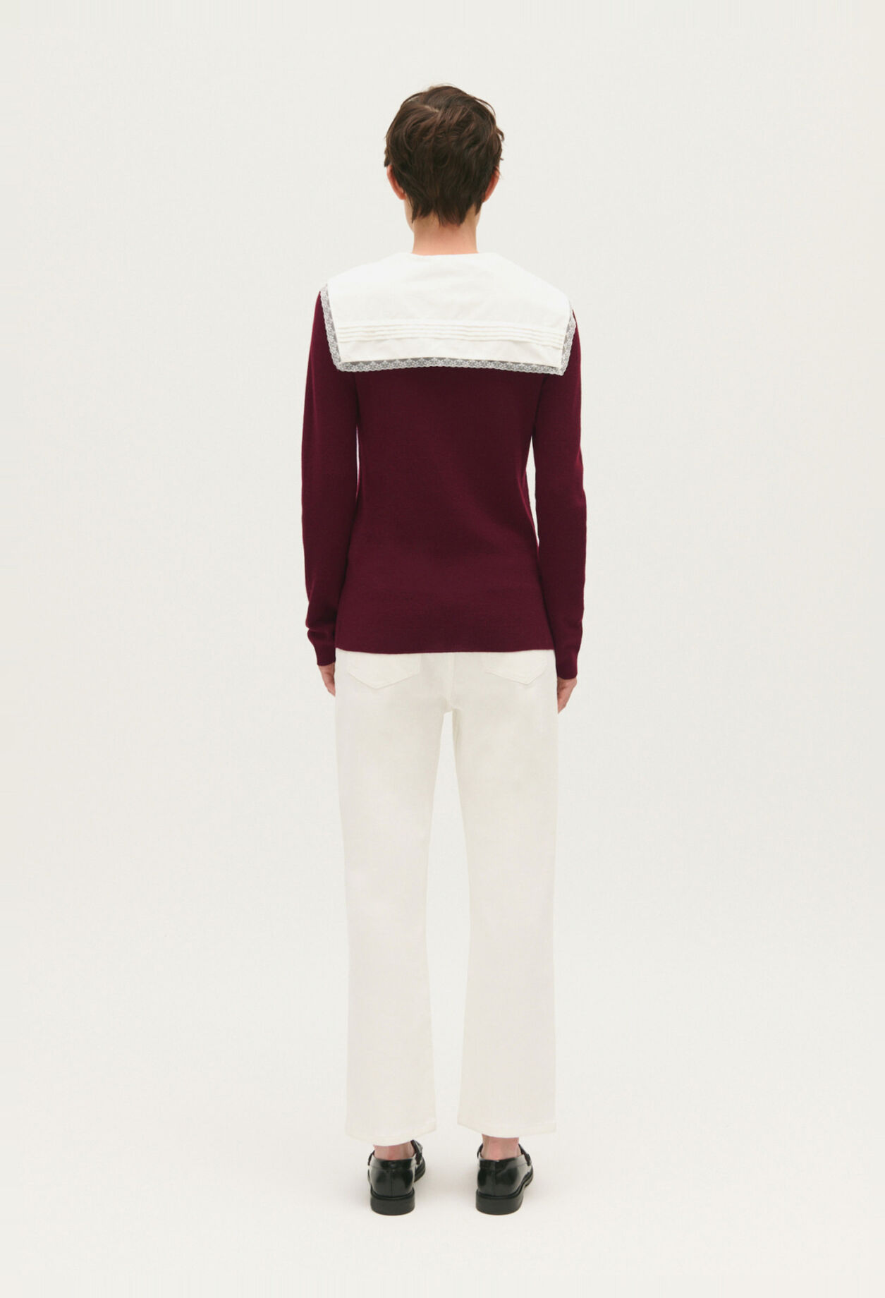 Jumper with removable collar