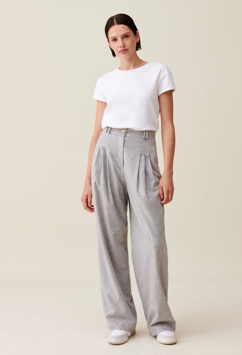 Light grey wide-knit trousers