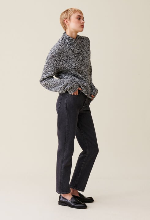 Grey chunky knit V-neck jumper