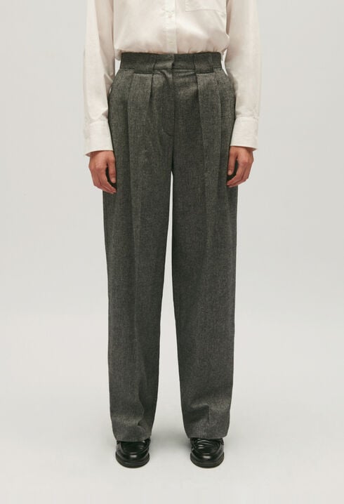 High-waisted trousers