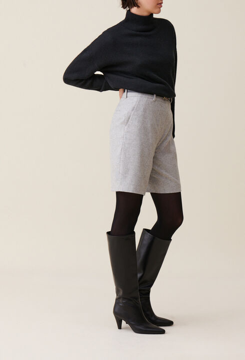 Light grey straight Bermuda