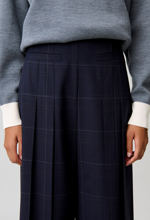 Wide-leg checked trousers