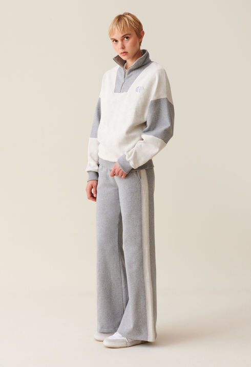 Zip-up High Neck Sweatshirt