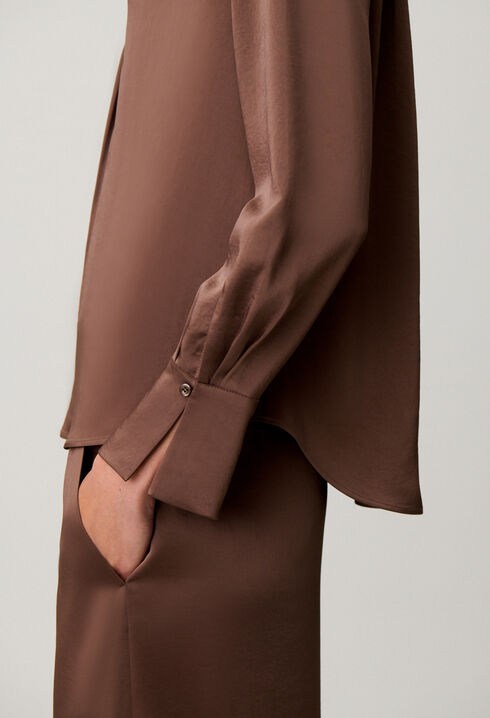 Collared flowy blouse