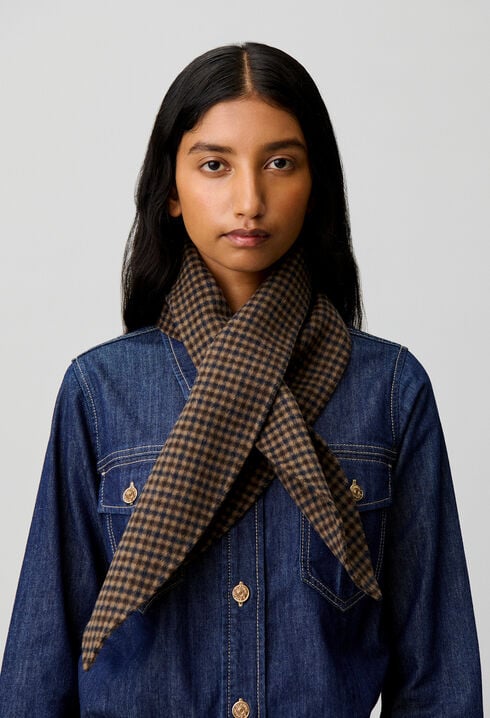 Double-sided check scarf