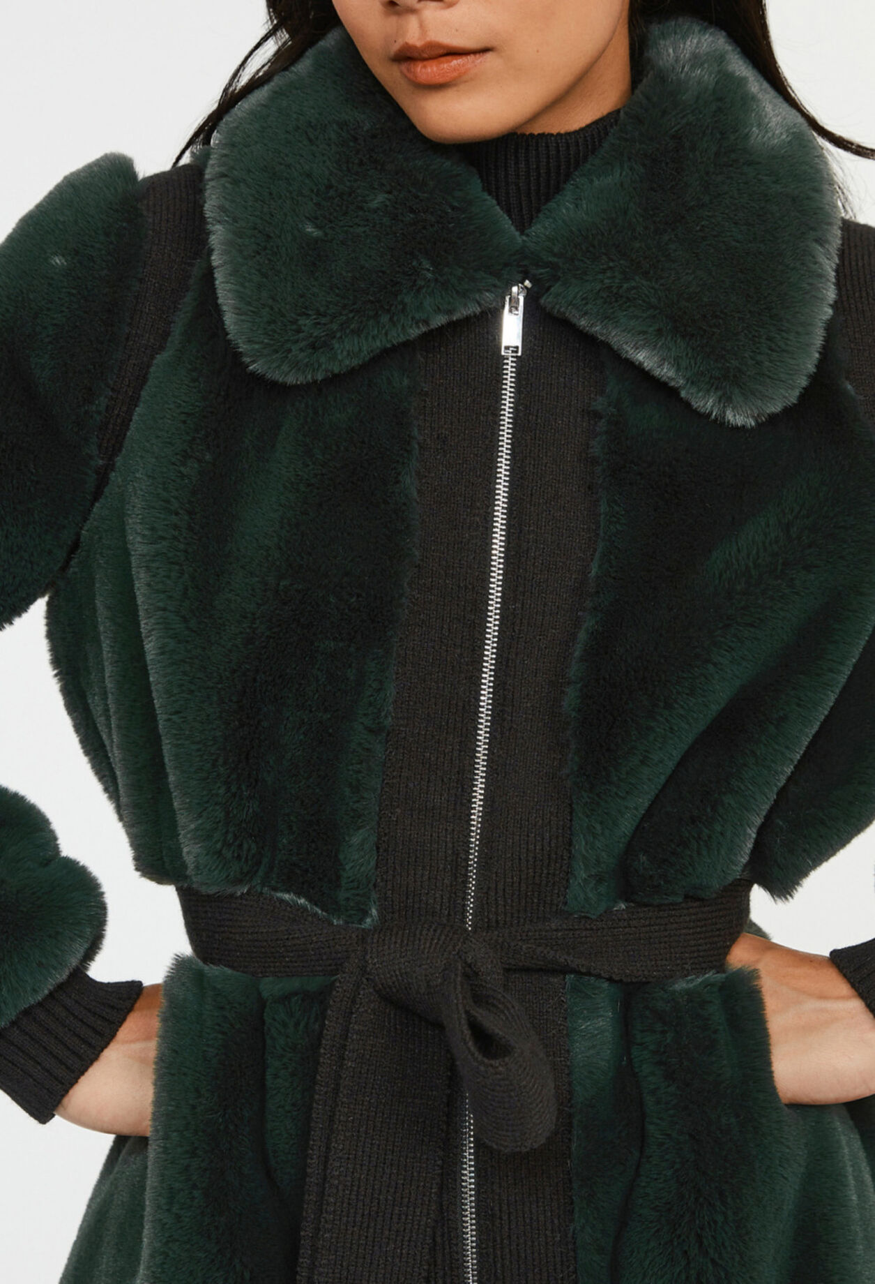 Manteau court fausse fourrure Manteau court fausse fourrure