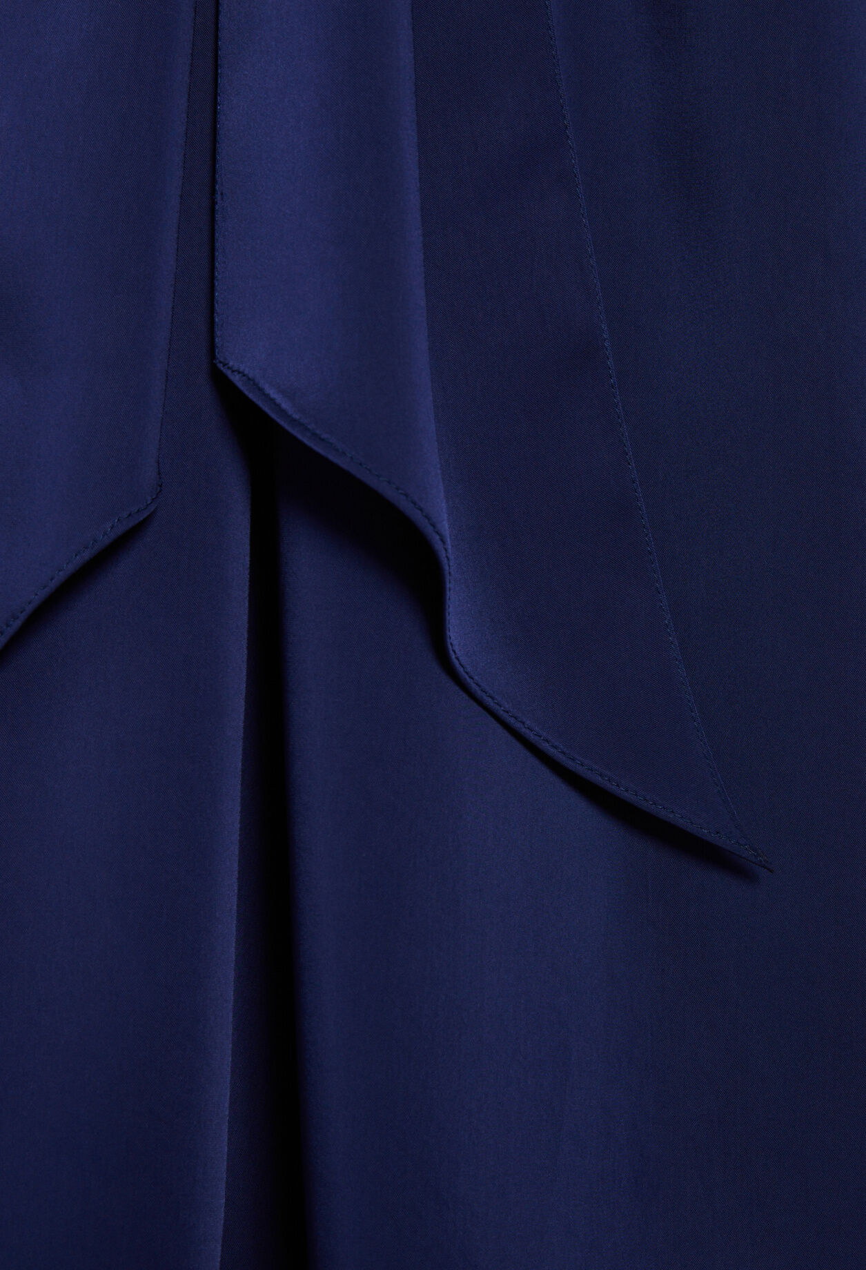 Short indigo pussy bow dress