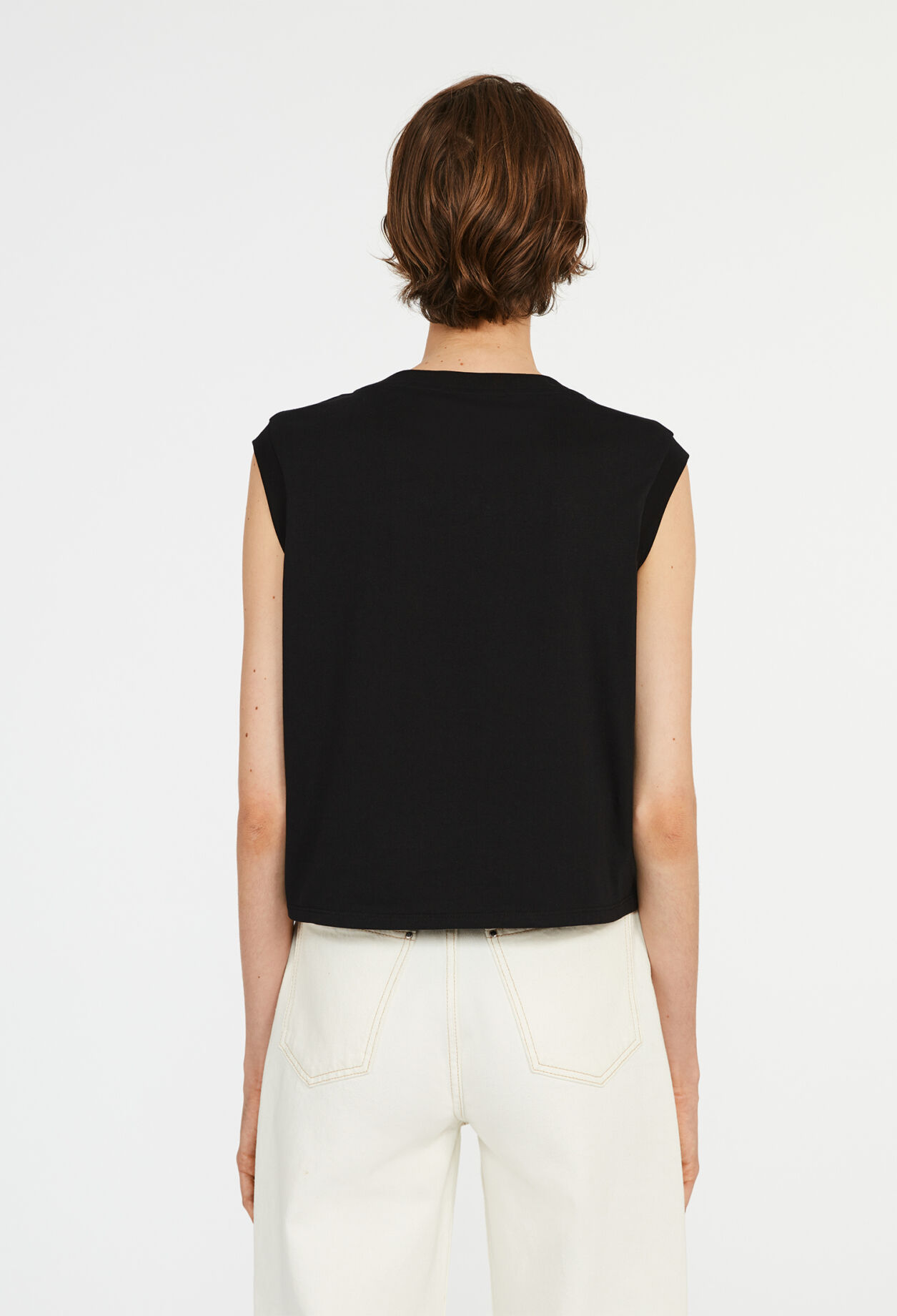 Embroidered t-shirt Embroidered t-shirt