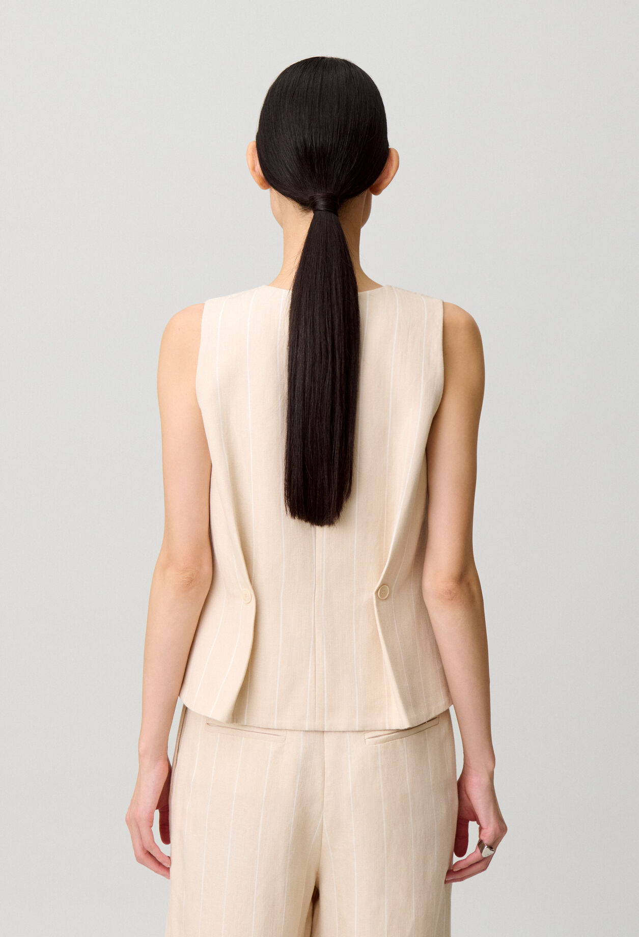 Sleeveless waistcoat