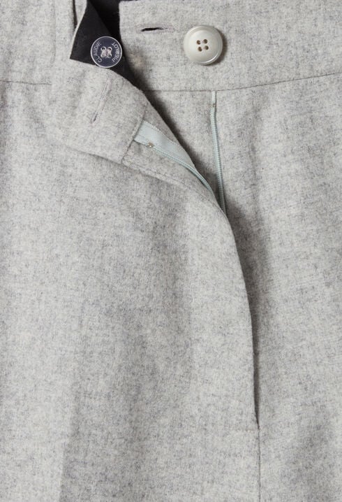 Light grey straight Bermuda