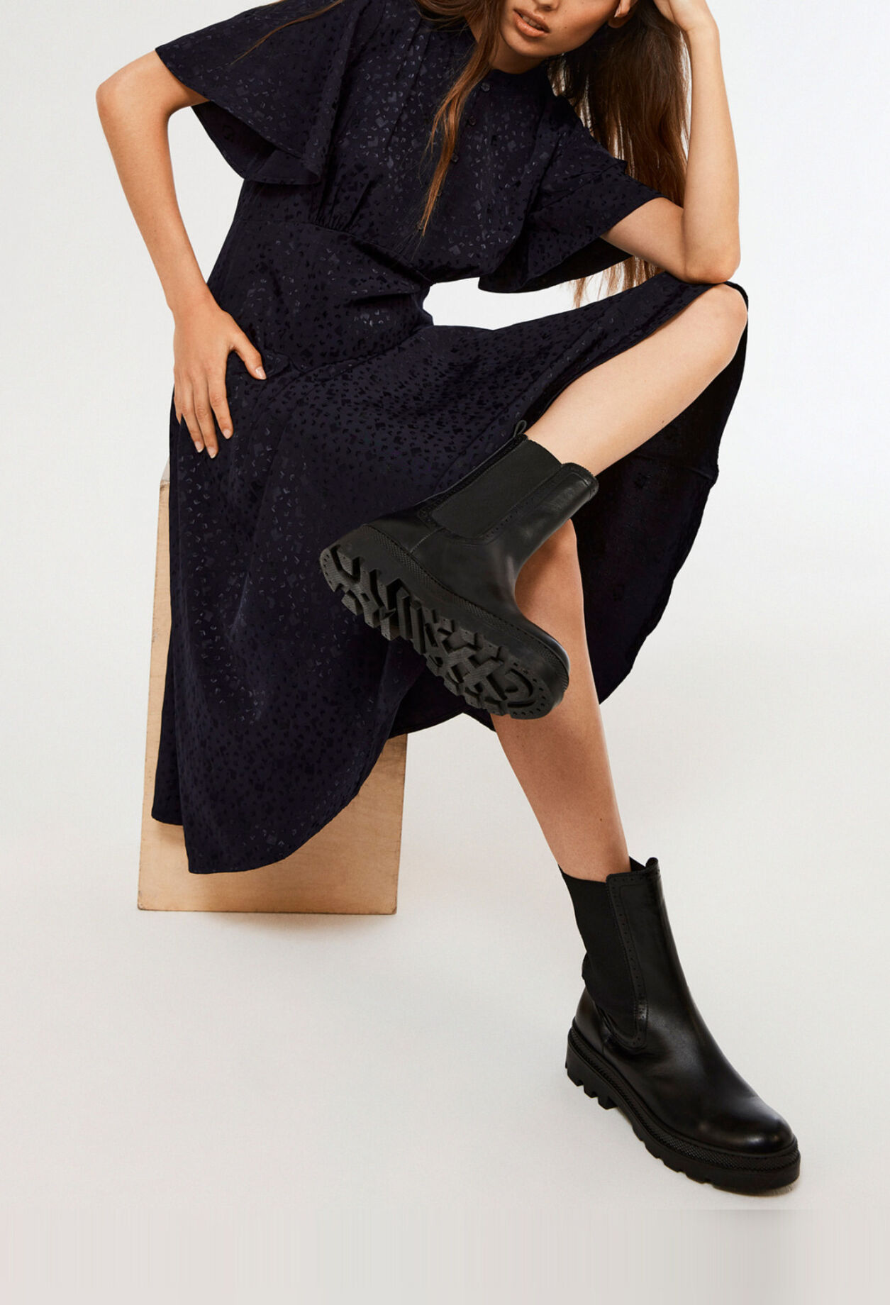 Mid-length dress made from