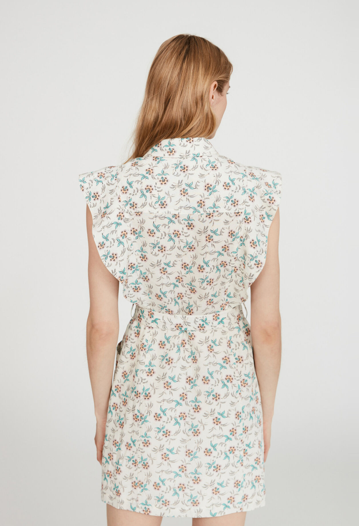 Robe fleurie à volants