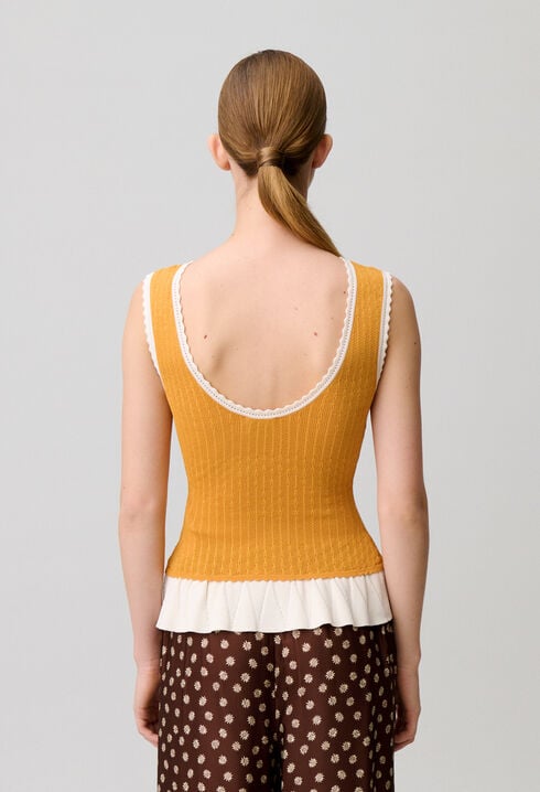 Round neck knit top