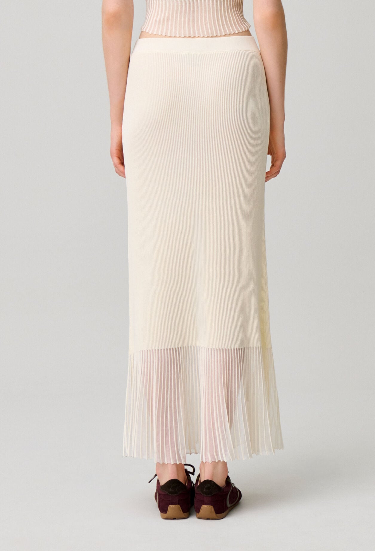 Long knitted skirt