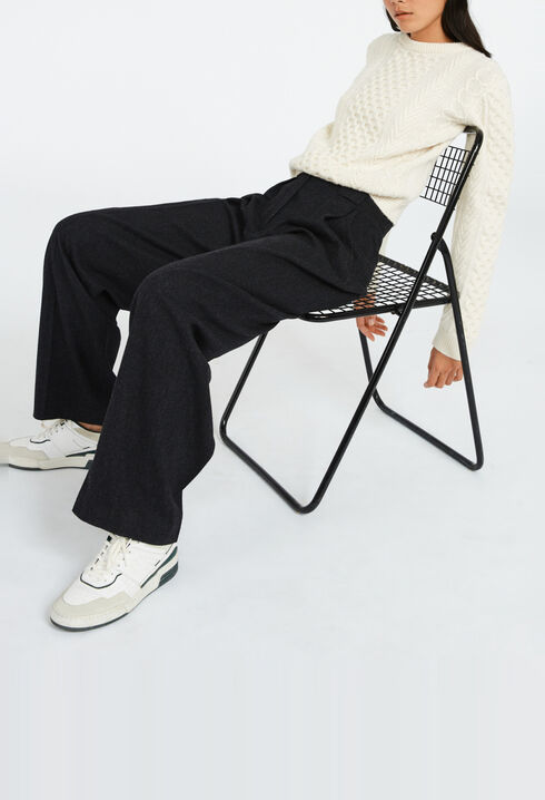 Wide tailored trousers