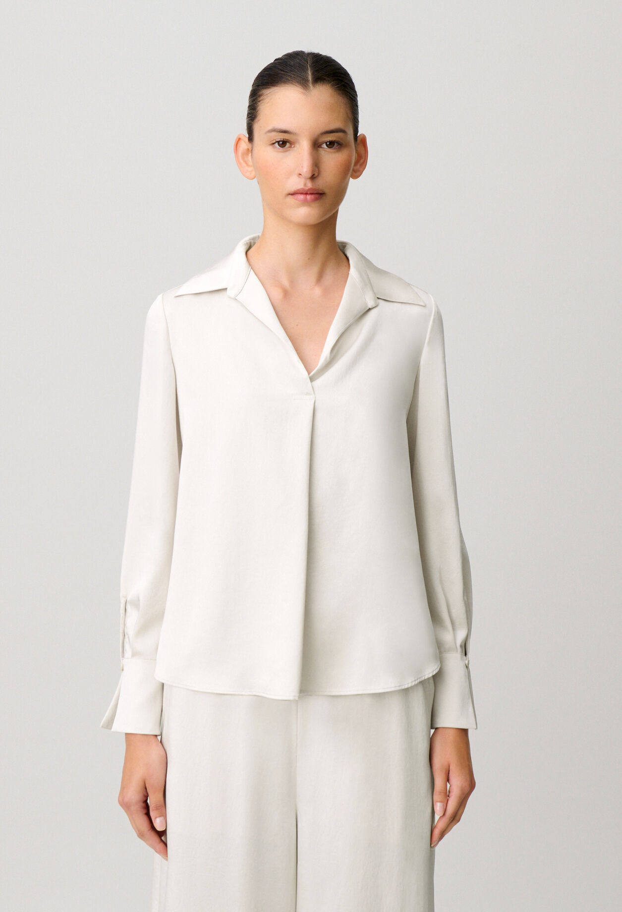 Collared flowy blouse