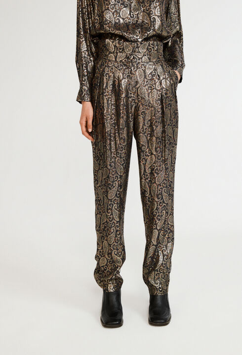 High-waisted carrot pants