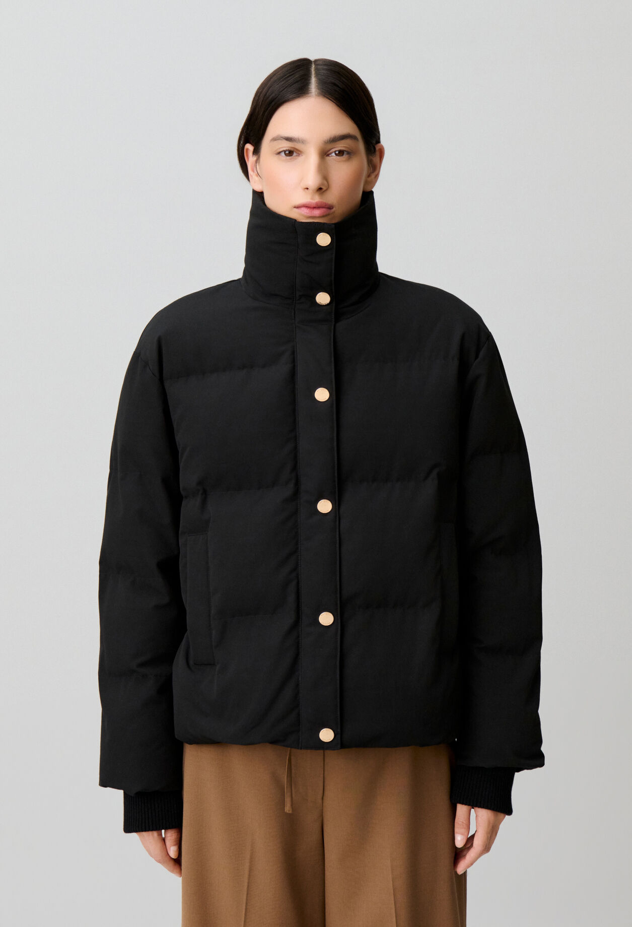 Short oversized high-neck puffer