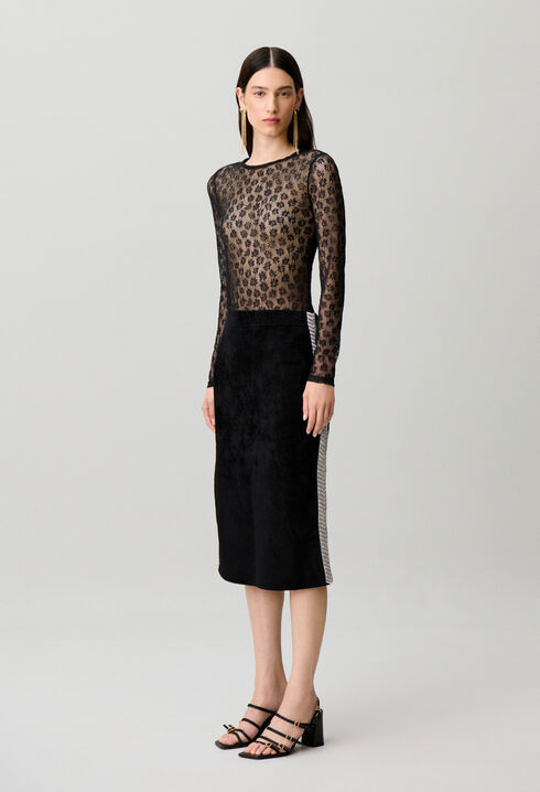 Straight velvet-effect knit skirt
