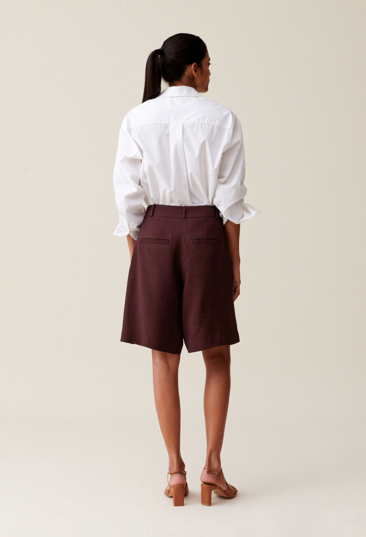 High-Waisted Cappuccino Bermuda