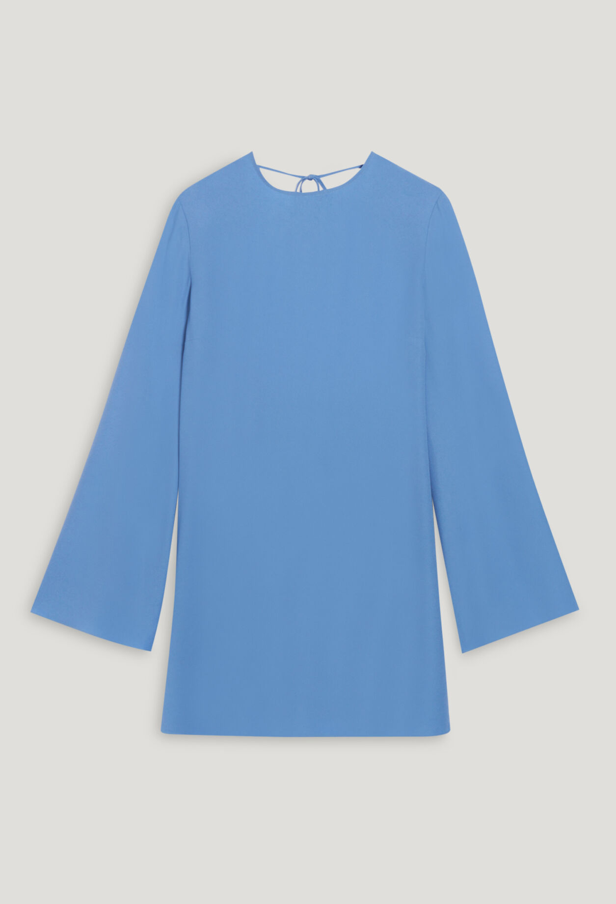 Short lavender dress with open back