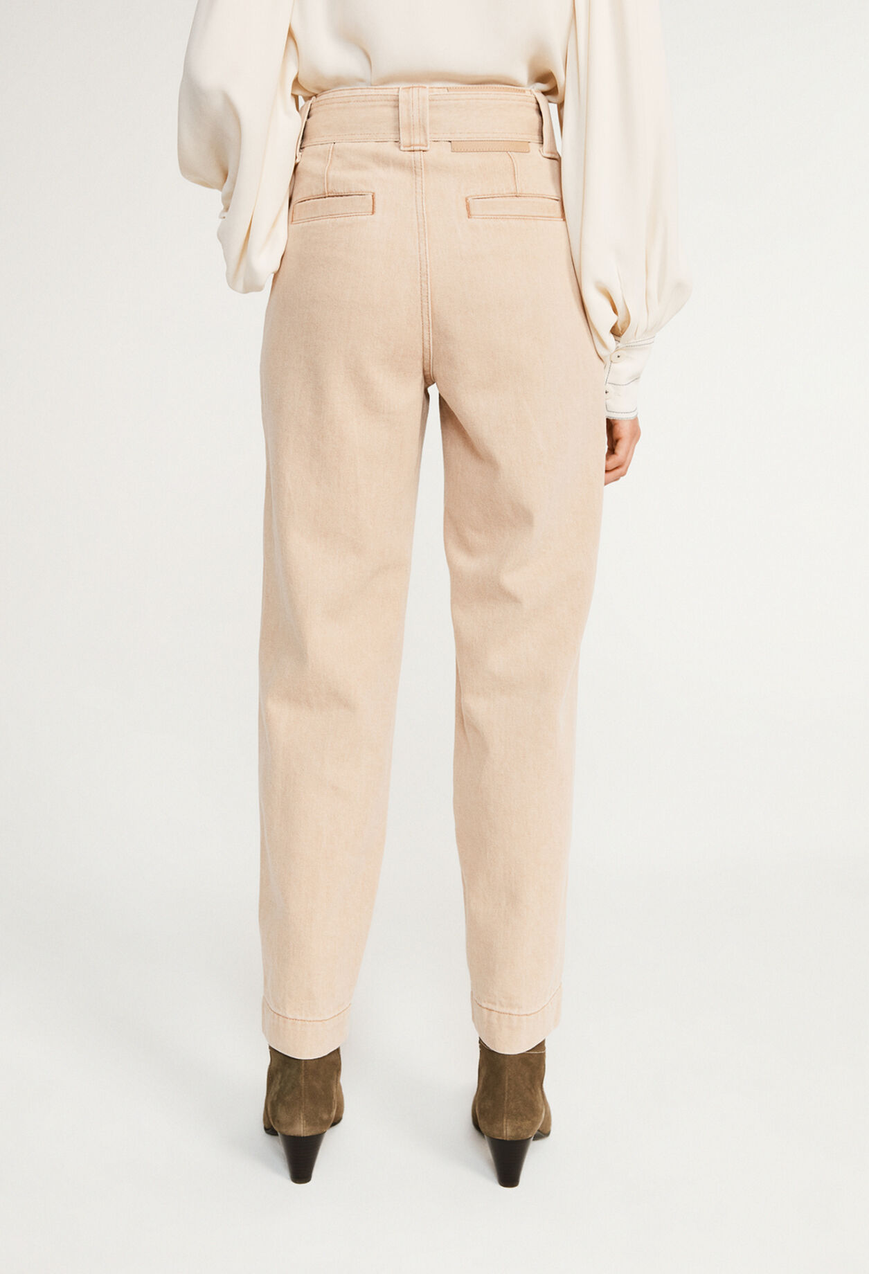 Slightly baggy straight-cut jeans Slightly baggy straight-cut jeans