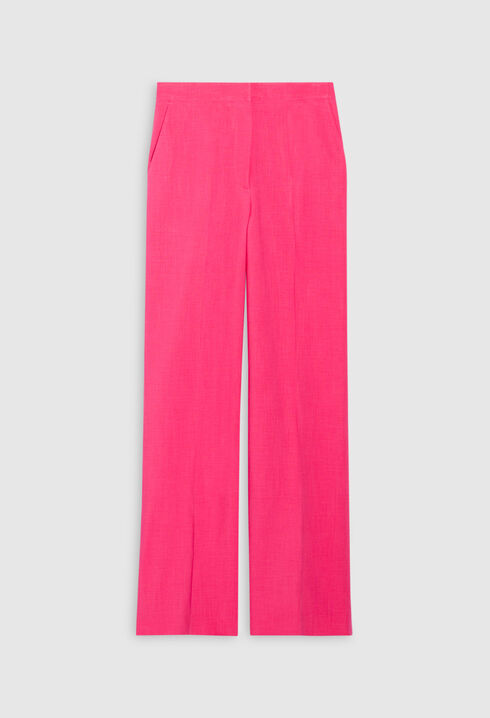 Loose pink trousers