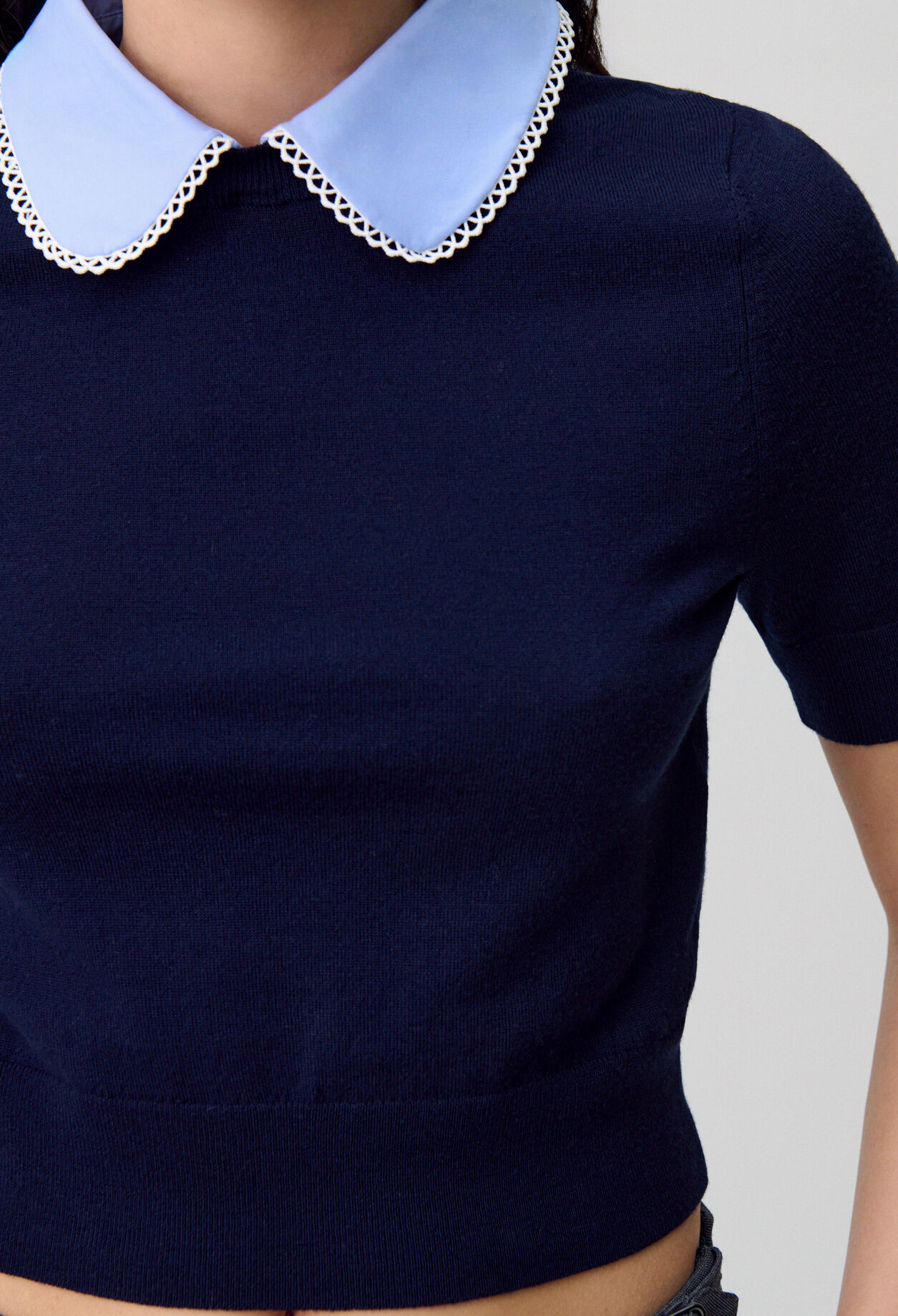 Fine Knit Top with Collar Fine Knit Top with Collar