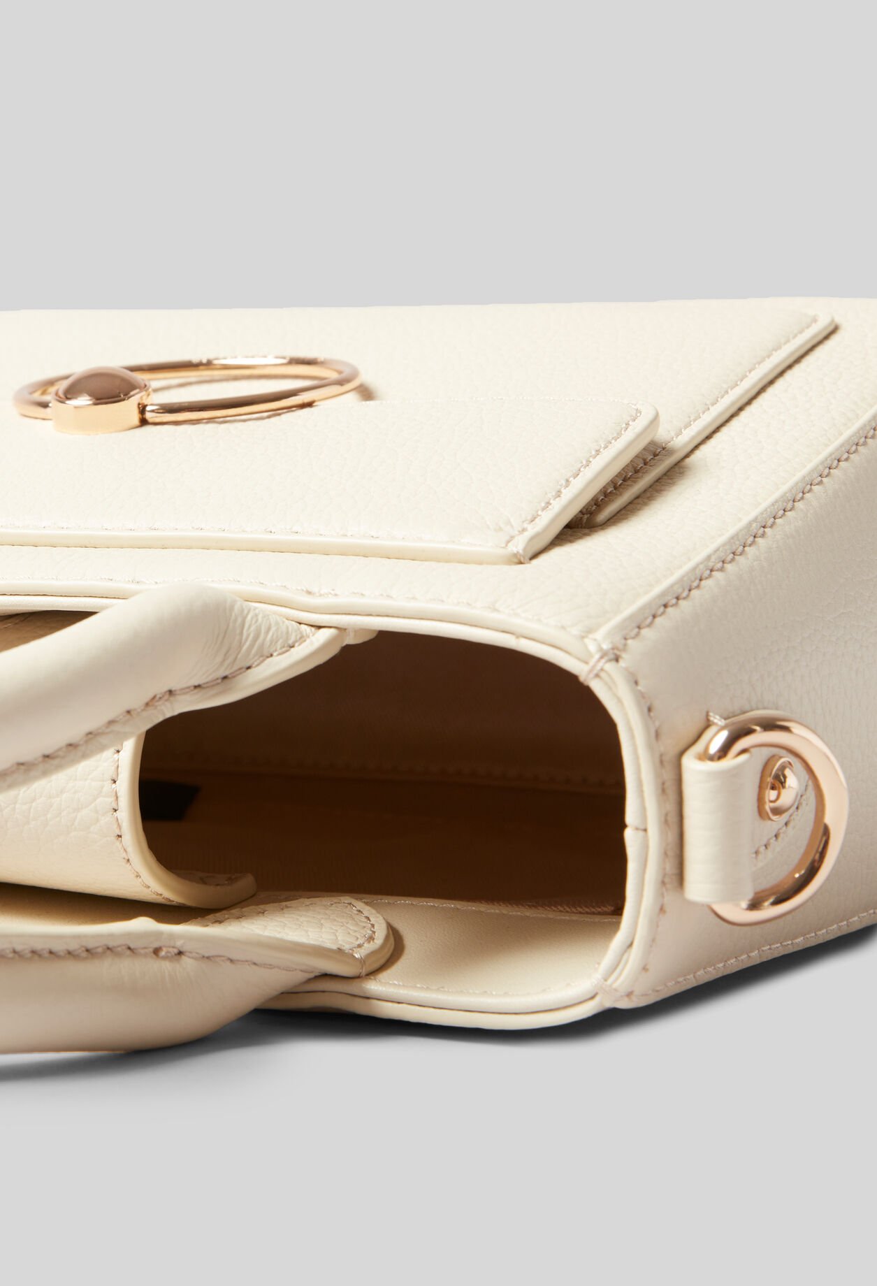 Anouck Grained Leather Bag