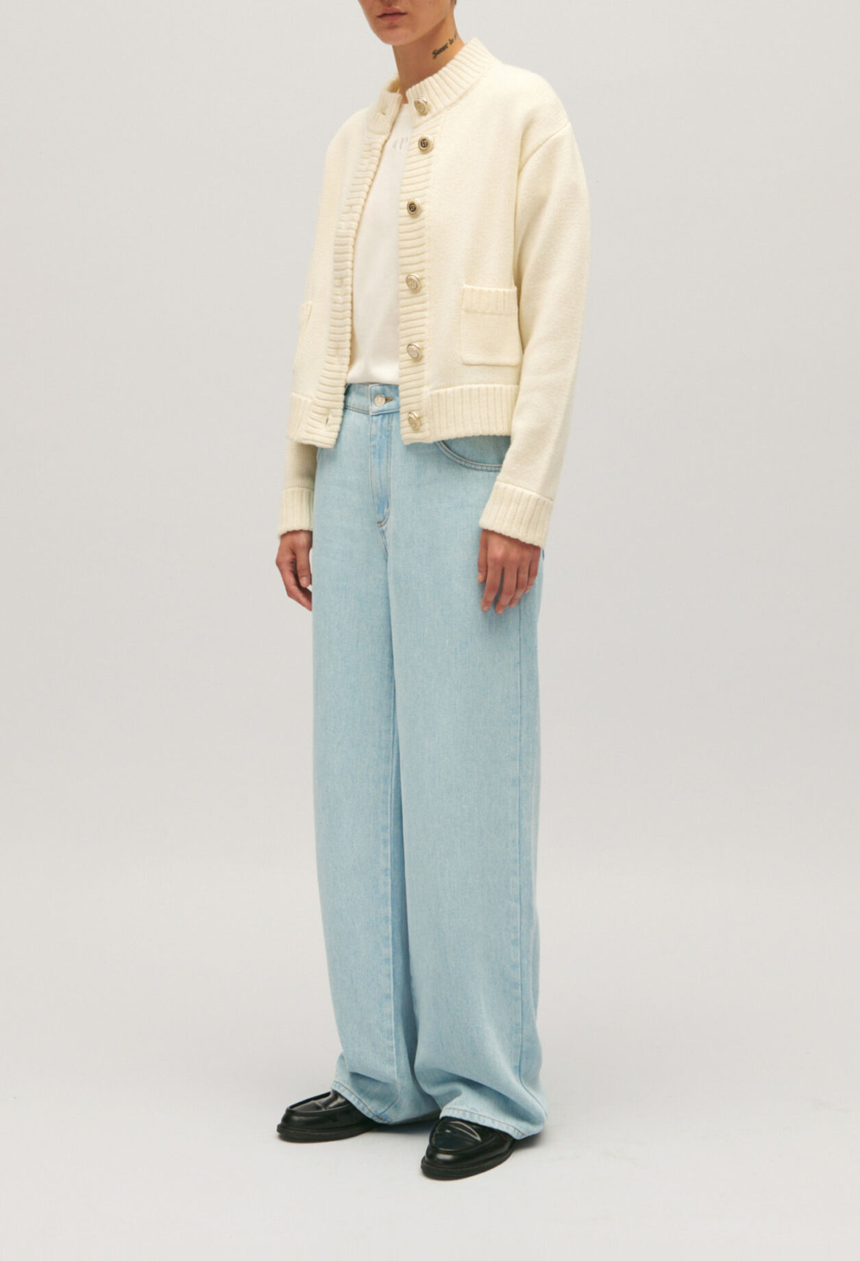 Cropped thick knit cardigan