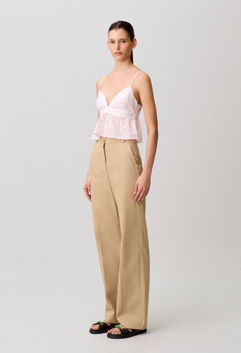 Low-cut top