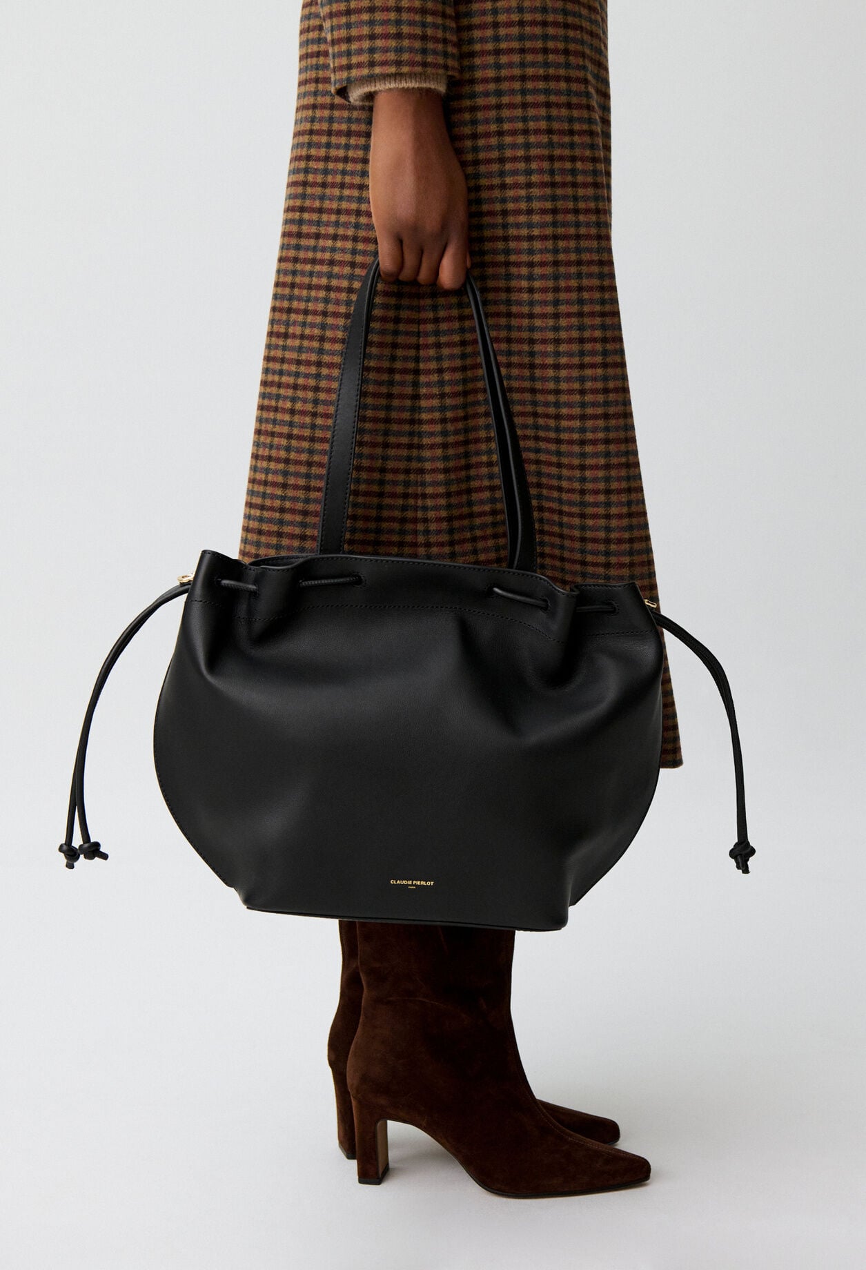 Smooth leather tote with gold logo