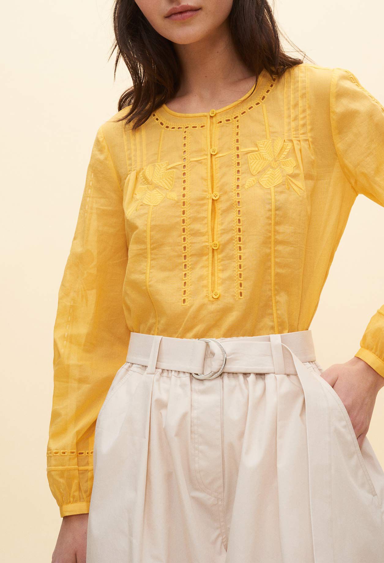 Bodice with English embroidery Bodice with English embroidery