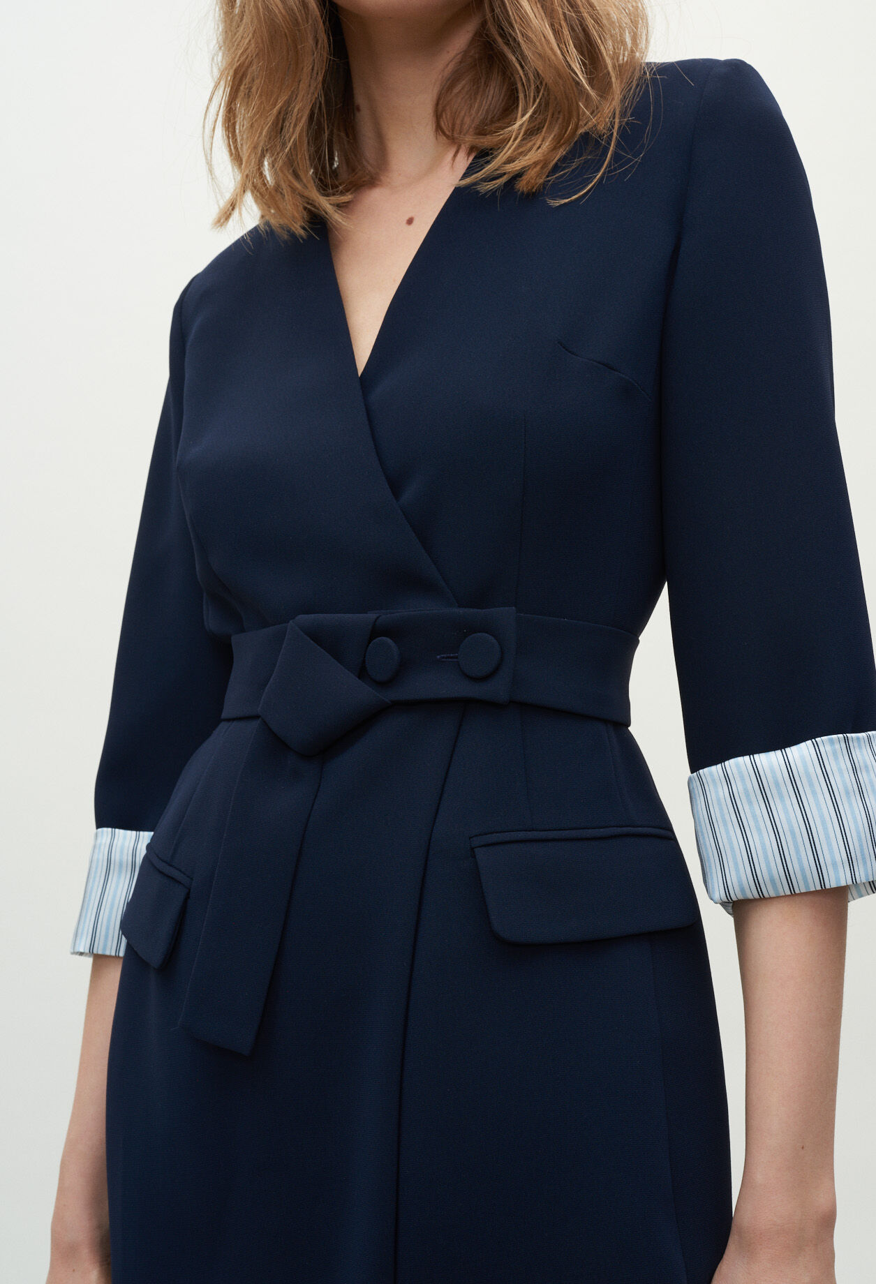 Dress with contrasting cuffs Dress with contrasting cuffs