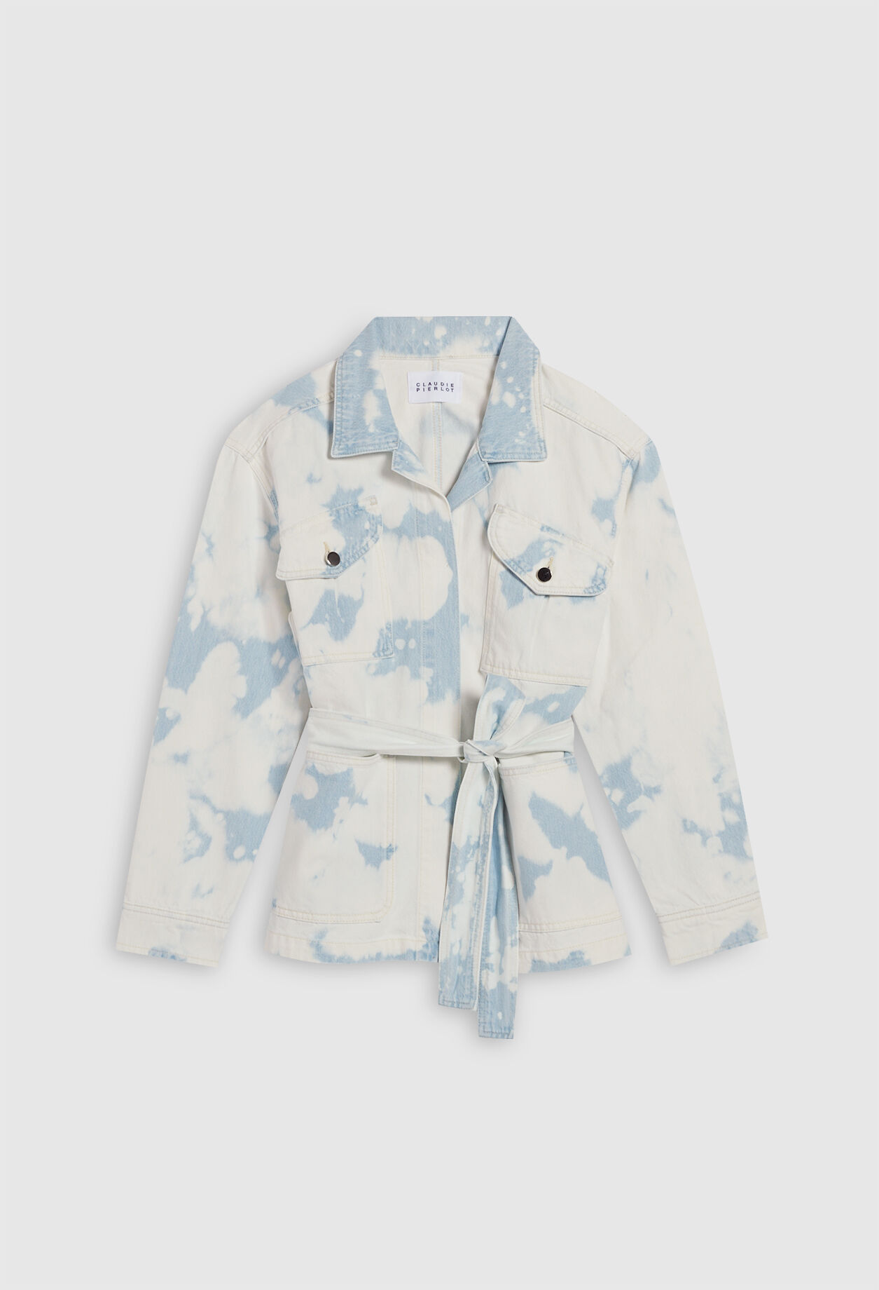 Long-sleeved denim jacket