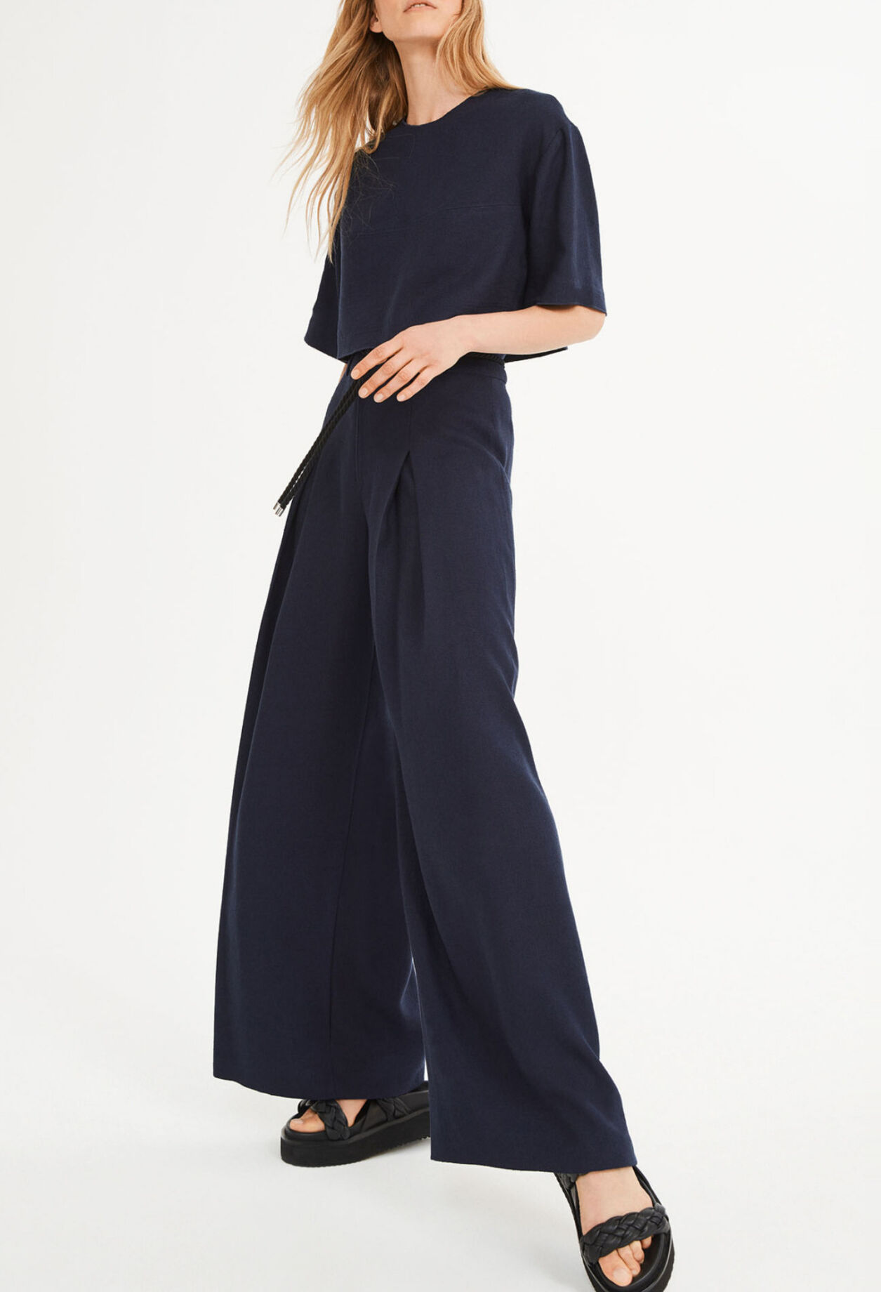 Long trousers with rope belt