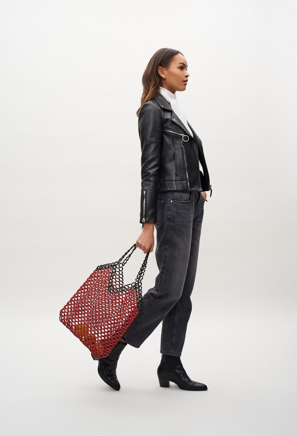 Bag with wooden beads Bag with wooden beads