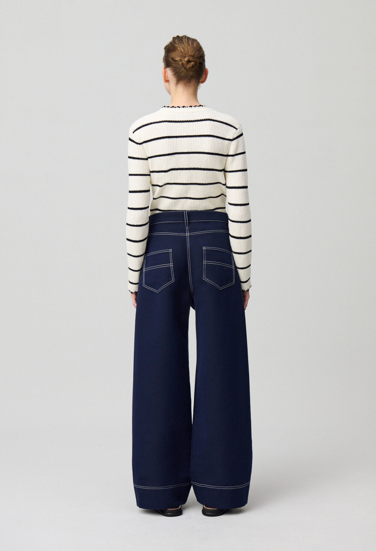 Wide-leg trousers with hems
