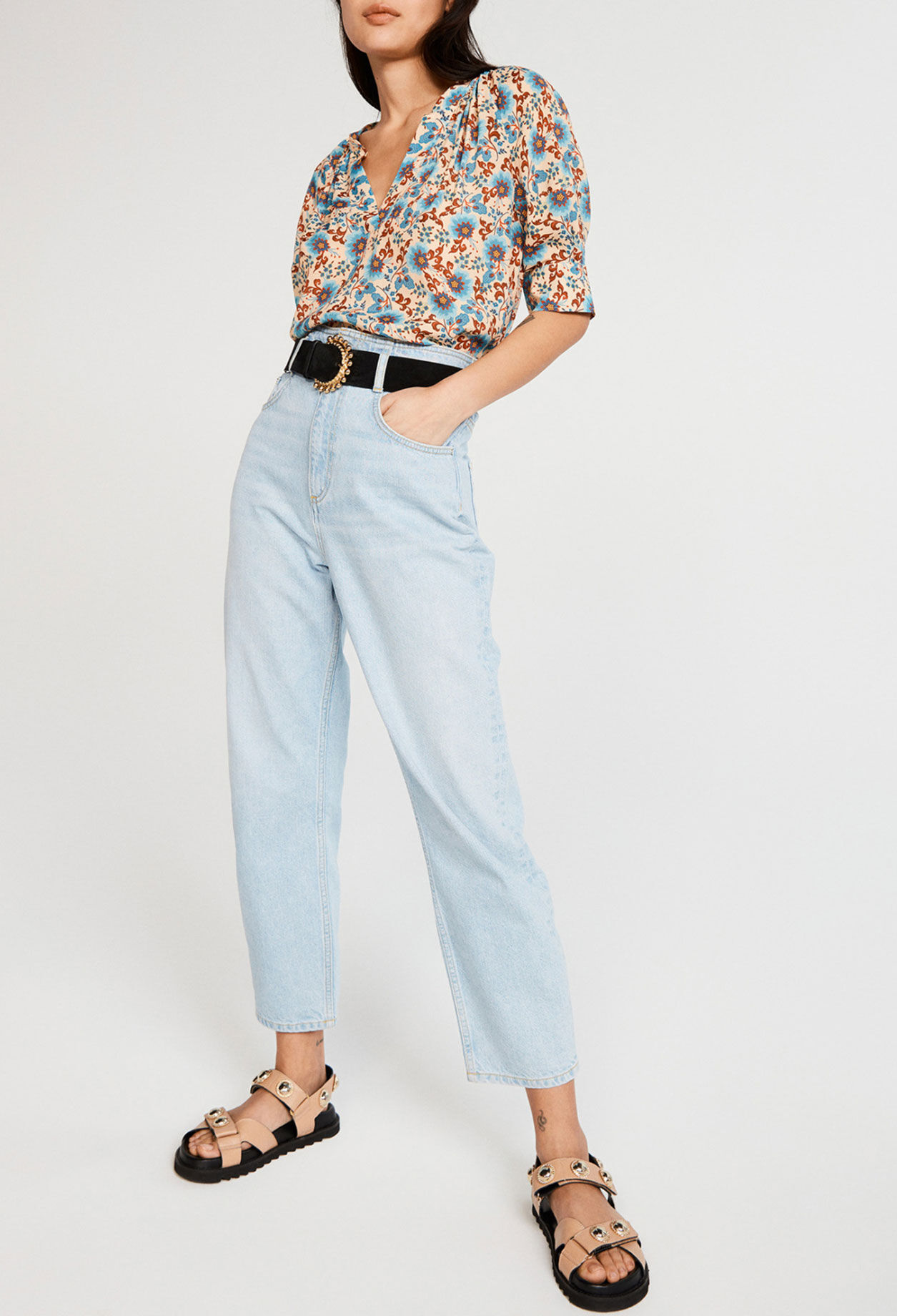 Short-sleeved blouse Short-sleeved blouse