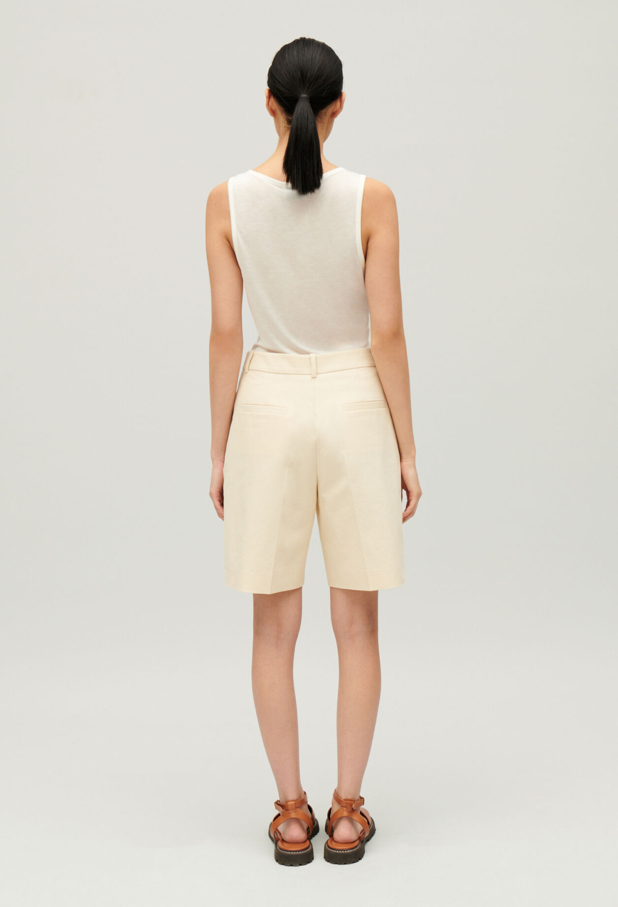 Pale beige cotton Bermuda shorts