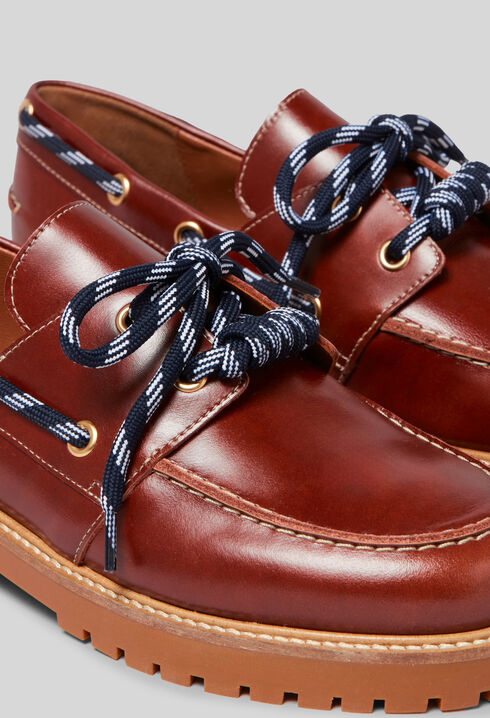 Leather boat shoes